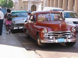 Oldtimer beleben das Stadtbild von Havanna